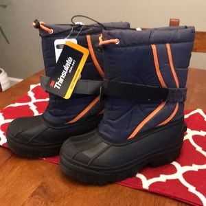 Kids snow boots